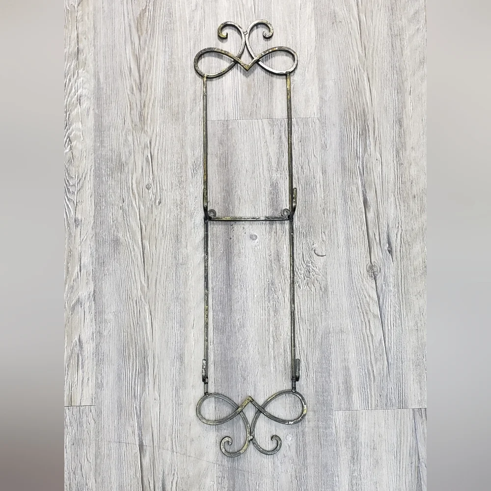 Dark Metal Wall Rack, Wall Mount Plate Holder, Picture Holder, Towel Holder
